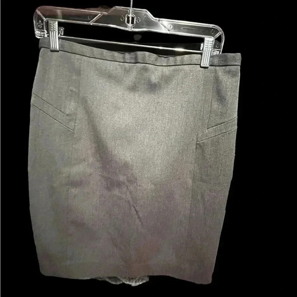 Express Skirt - Size 10 - Picture 1 of 3